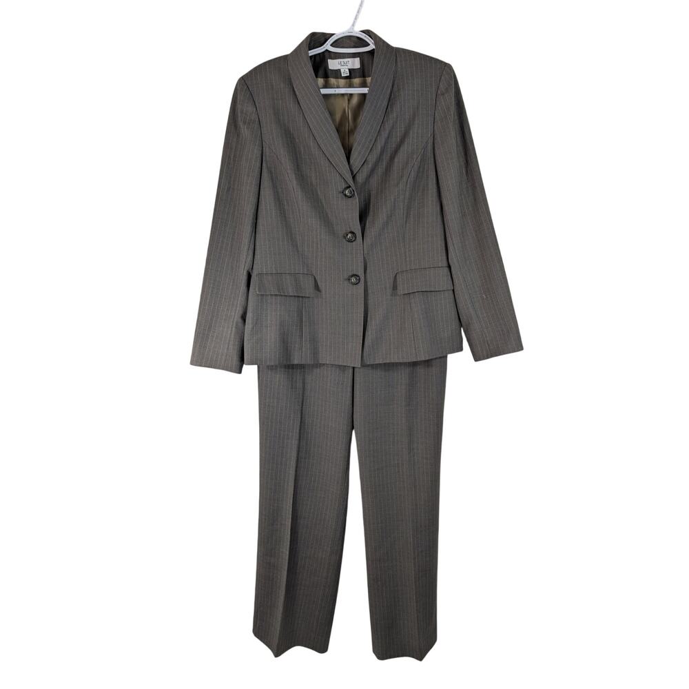 NWOT! LE SUIT ESSENTIALS! DOVE GRAY PINSTRIPED 2 PC PANTS, JACKET SUIT SET! 12